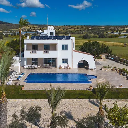 Chrysta * Agios Theodoros