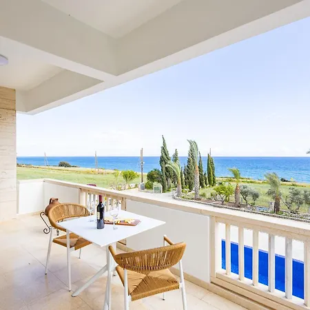 Chrysta Villa Agios Theodoros